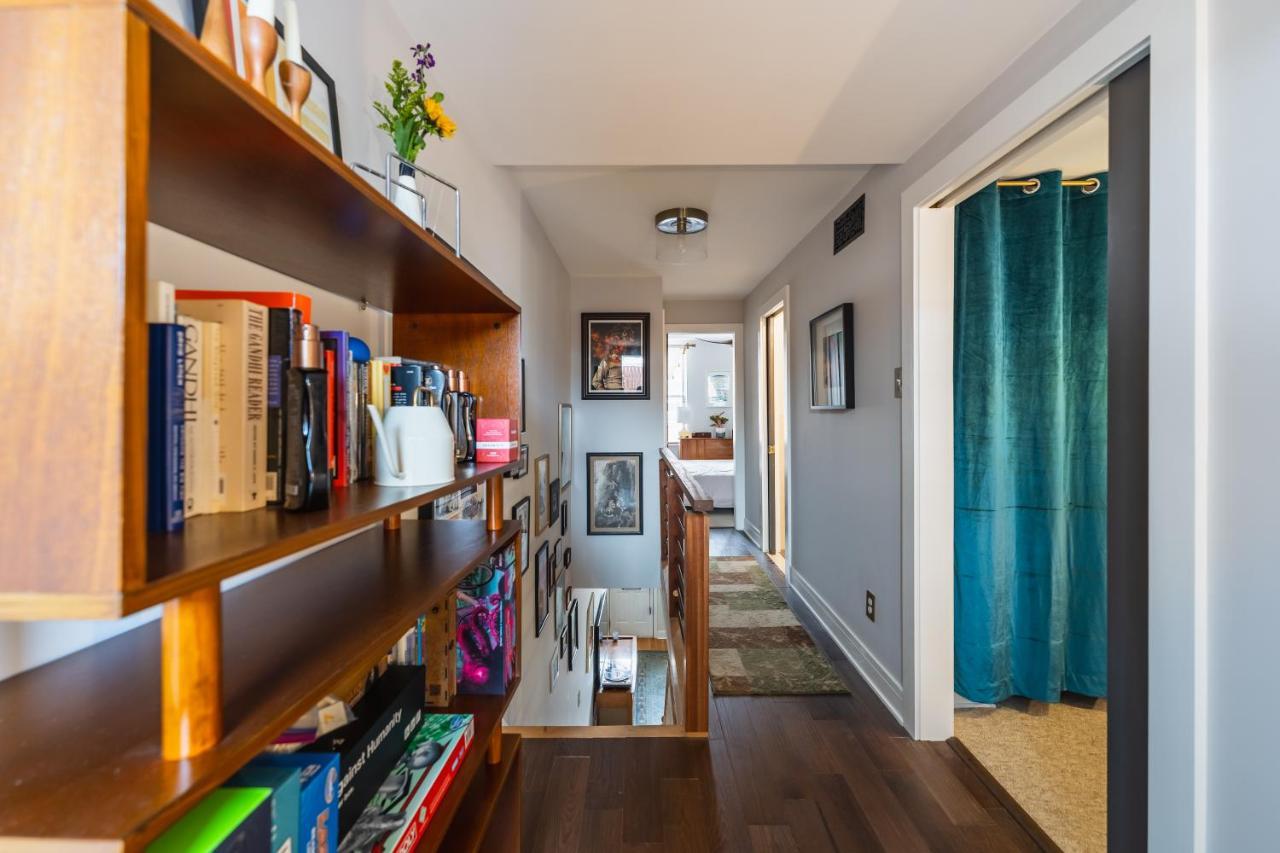 Bedroom In Thoughtfully Decorated East Passyunk Home Philadelphia Exterior photo