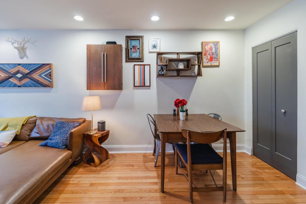 Bedroom In Thoughtfully Decorated East Passyunk Home Philadelphia Exterior photo
