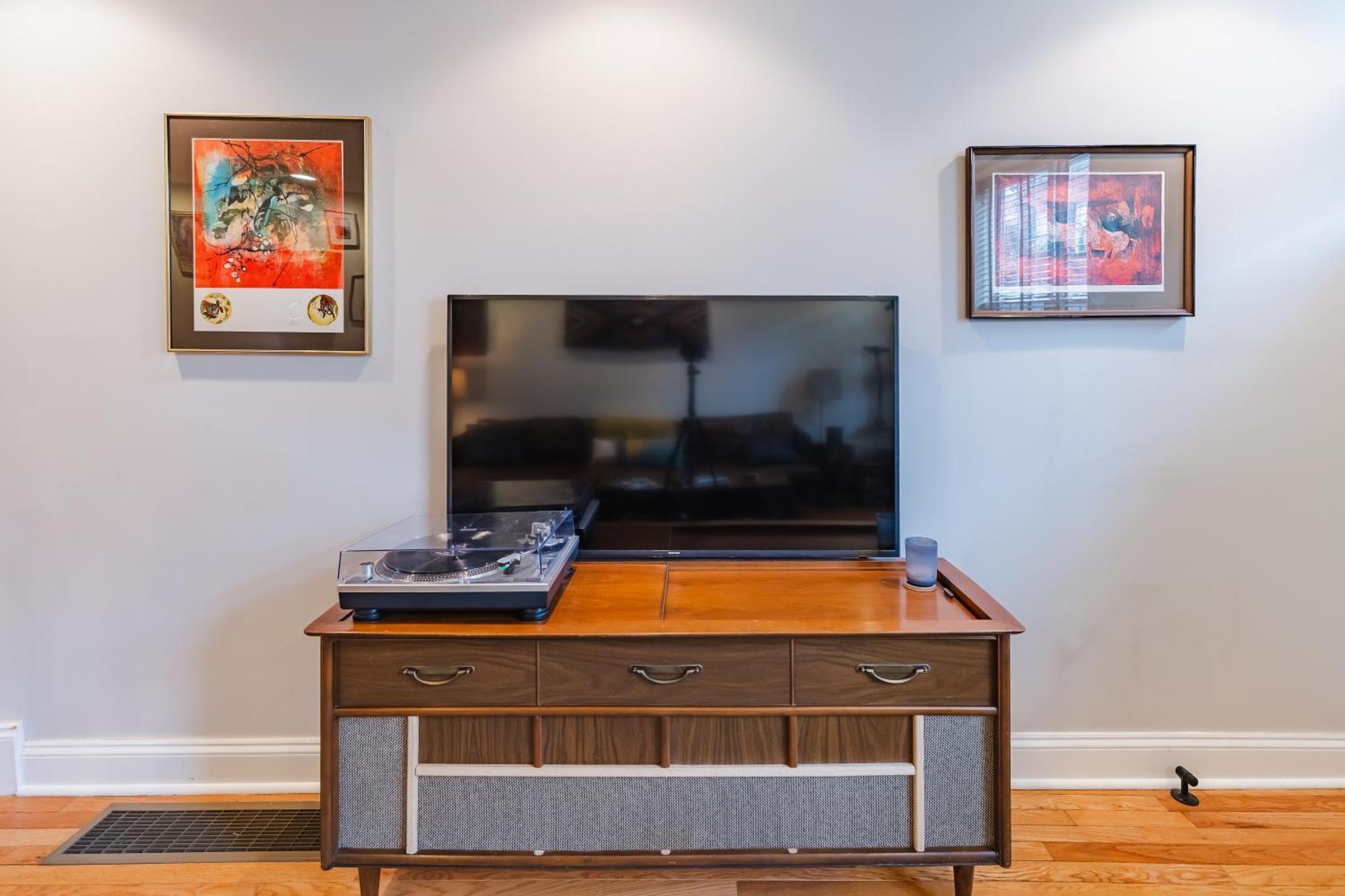 Bedroom In Thoughtfully Decorated East Passyunk Home Philadelphia Exterior photo